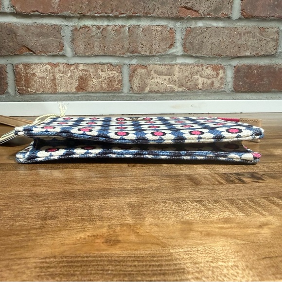 Spartina 449 Calhoun Emmy Wristlet Clutch Blue Pink Floral Canvas - Picture 5 of 9